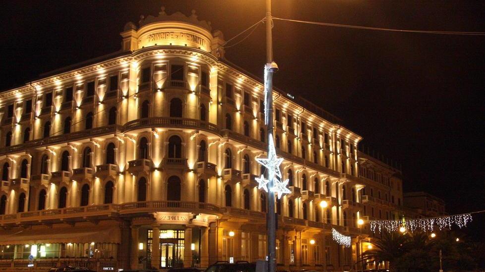 Luci di Natale: ok la Passeggiata problemi in centro