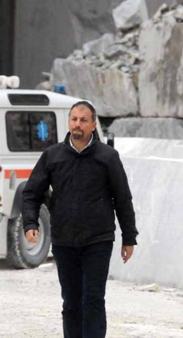E l’ufficio cave ha una sola jeep 