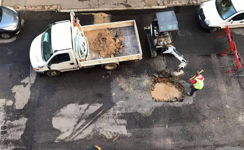 Via Umbria, riparata la falla alla rete idrica