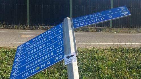Schianto, demolita segnaletica «Ripristinatela al più presto»