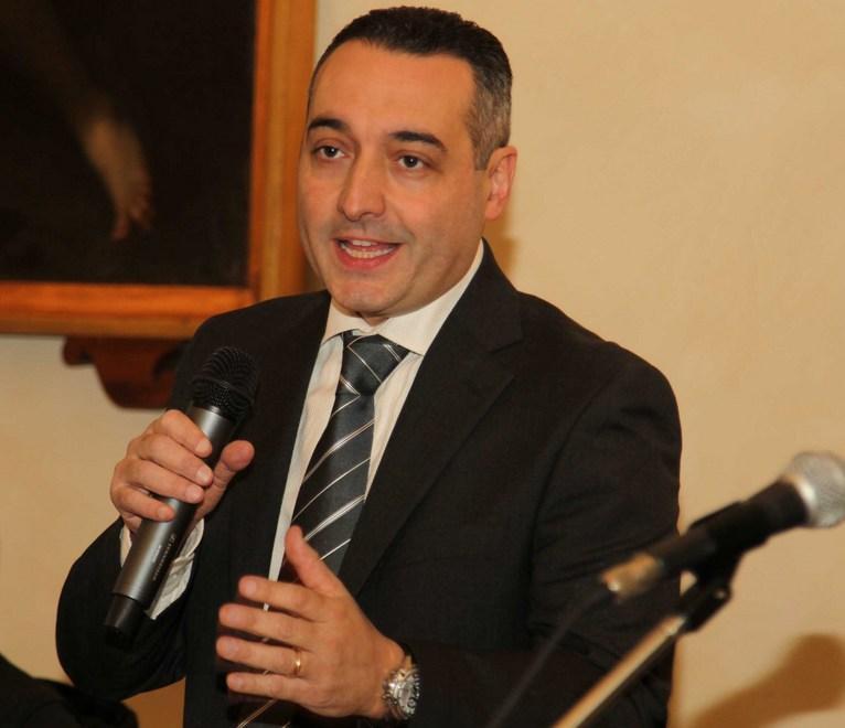 Musica da chiesa, Edoardo Tincani racconta vent’anni di canzoni 