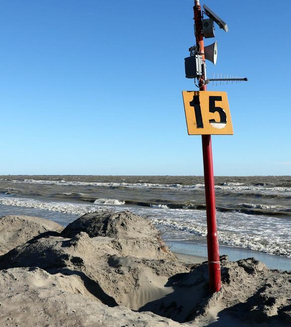 A Lido Volano la mareggiata ha divorato la spiaggia 