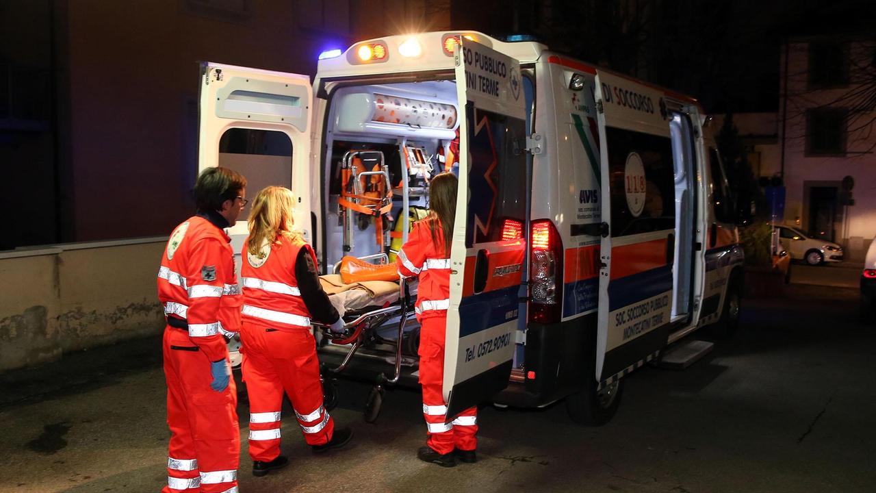 Un'ambulanza in azione (archivio)