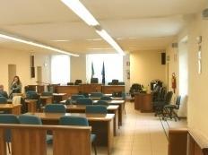 Condannato a un anno e 10 mesi per stalking sul fratello minore 