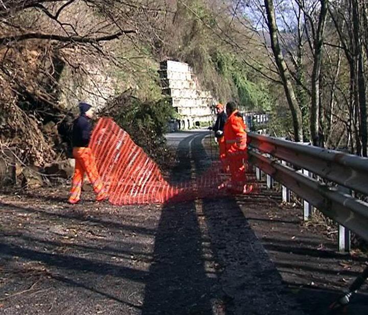 L’appello del sindaco: strade disastrate così Casola muore 