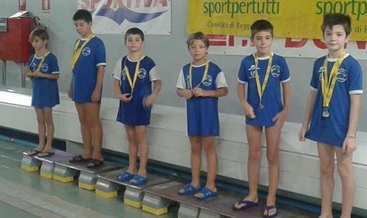 Esordienti C, 17 medaglie per la Uninuoto