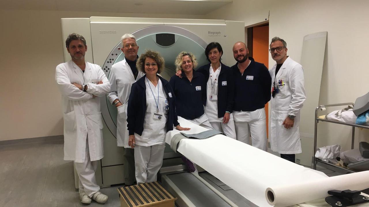 Lo staff di Medicina nucleare: a sinistra il dottor Stelvio Sestini, accanto il primario Antonio Castagnoli