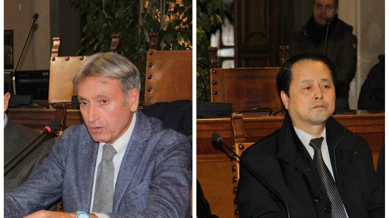 Il procuratore capo Giuseppe Nicolosi e il console cinese Wang Fuguo