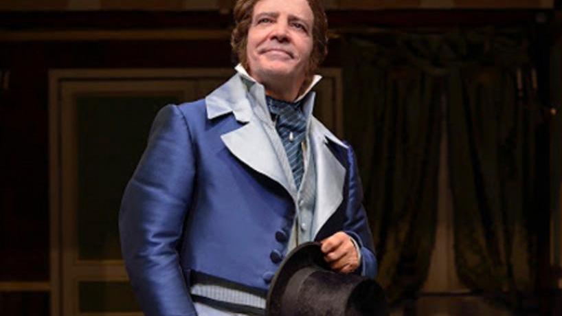 Enrico Montesano in scena al Valli