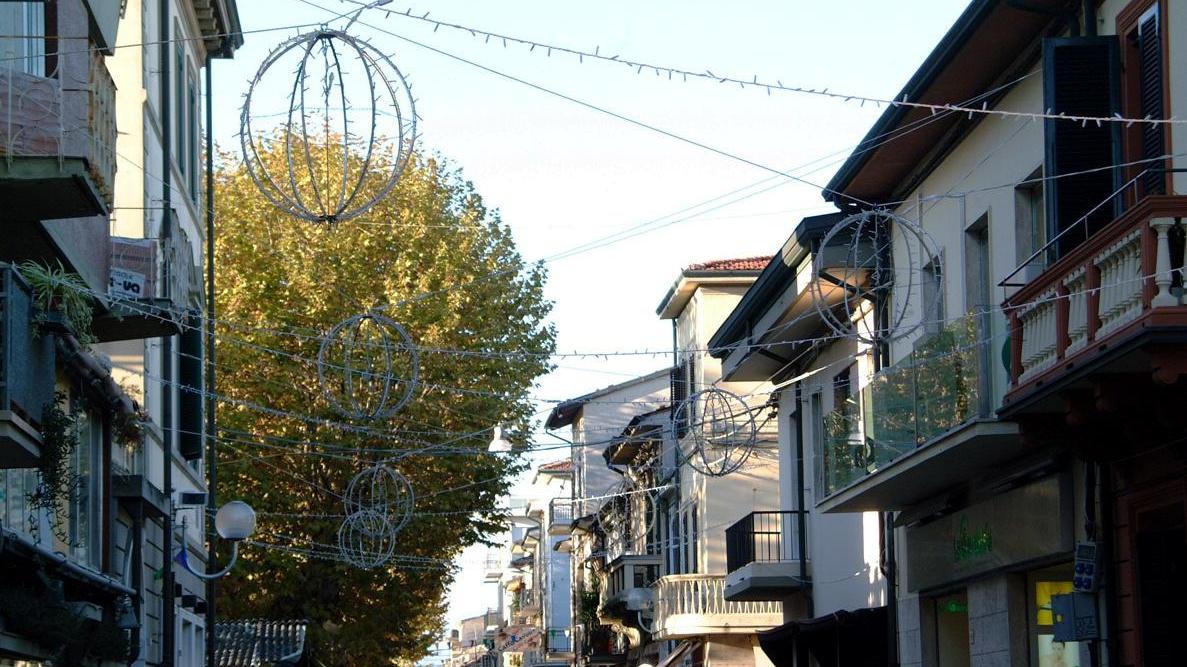 Addobbi di Natale in centro a Viareggio