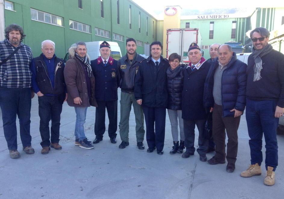 Mille cesti di Natale la carovana del cuore per aiutare Norcia 