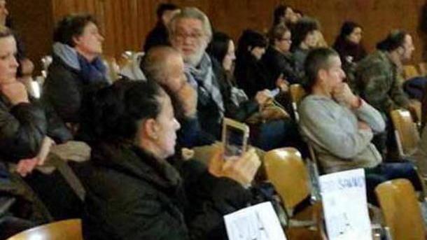“Acqua alla gola” in consiglio, è bagarre