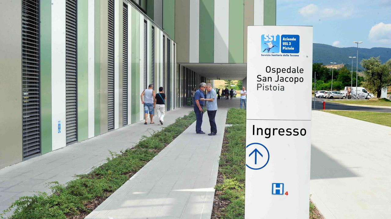 L'ospedale San Jacopo (foto Gori)