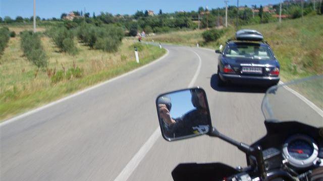Un tratto della strada regionale 68 (Foto Franco Silvi)
