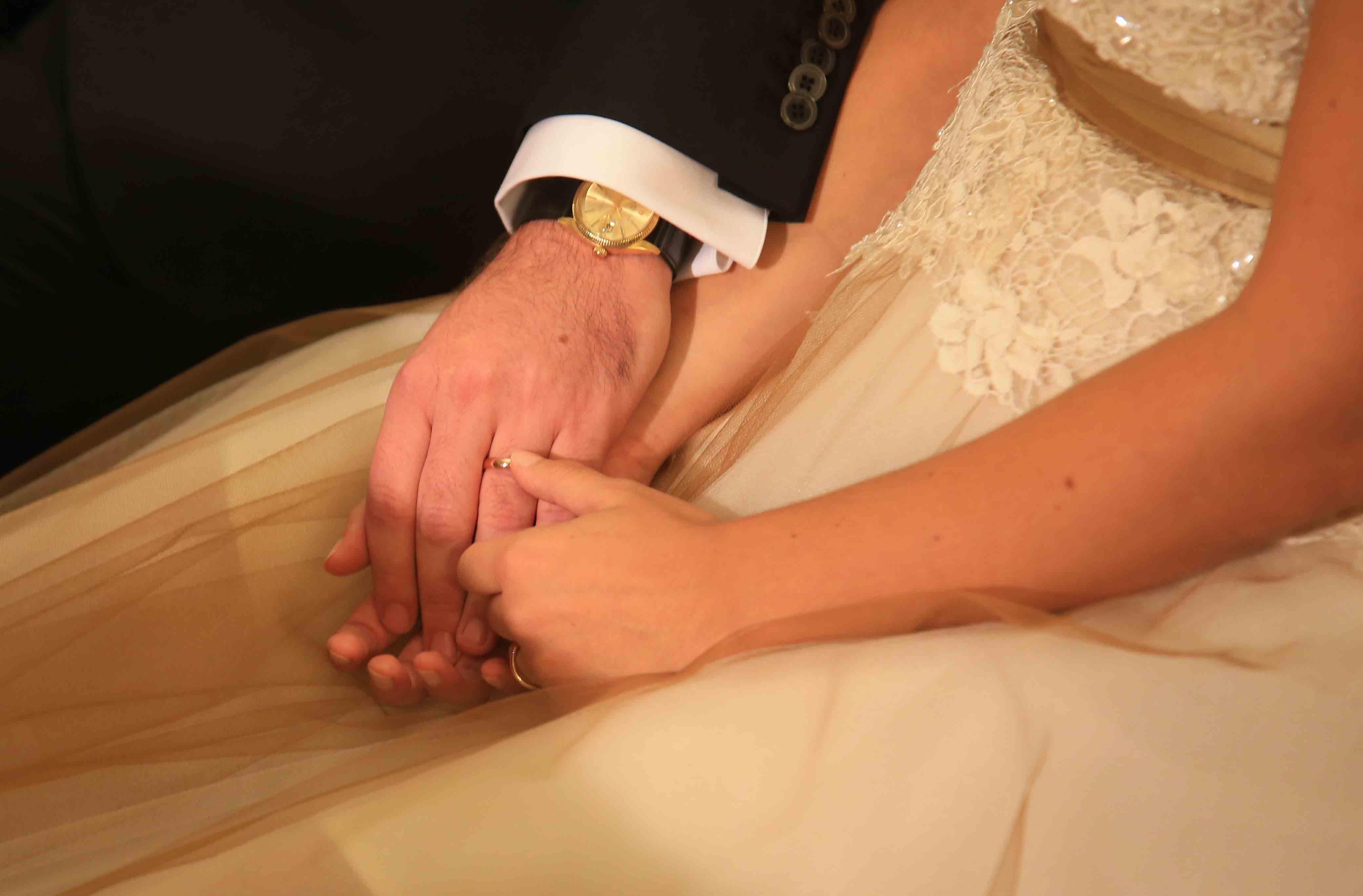 Vuole sposare un'italiana ma  prima delle nozze viene espulso