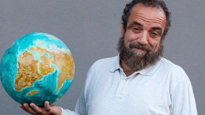 L’infanzia calpestata: la Divina commediola di Giobbe Covatta