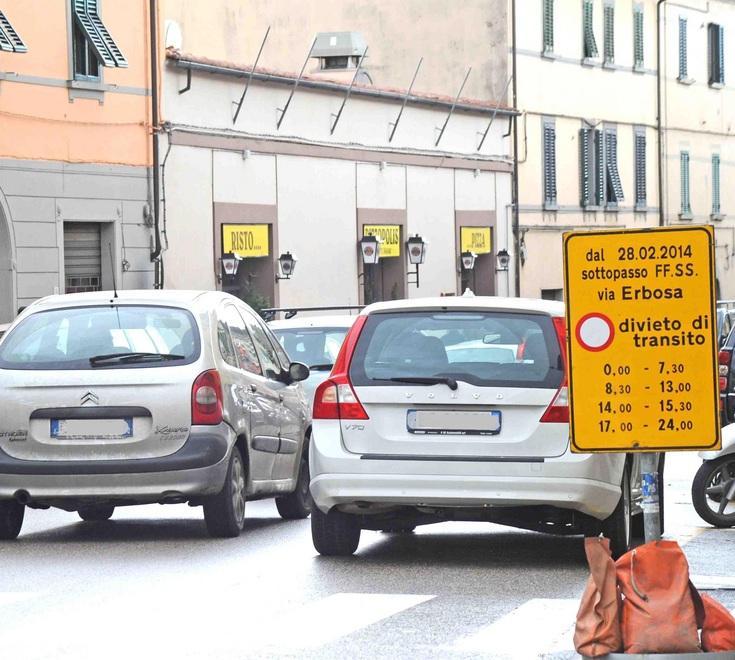 Addio al varco di via Erbosa e presto nuovo senso unico 