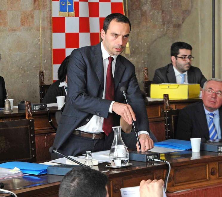 Impianti sportivi, il sindaco tira le orecchie ai funzionari 
