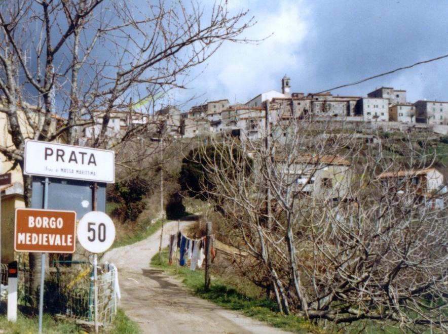 Cacciatore ferito alla gola da una scheggia 