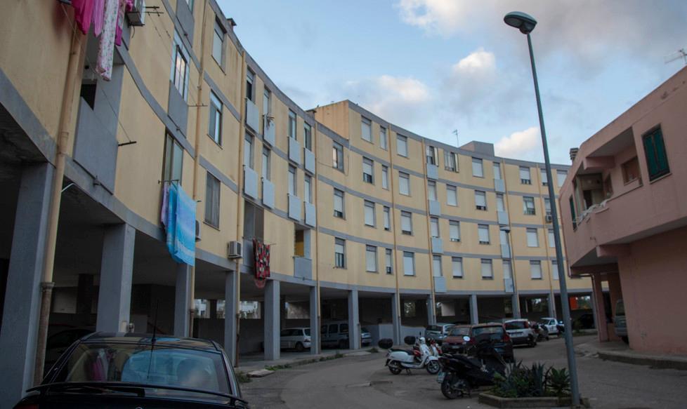 Grido d’aiuto da via Caprera «Viviamo in mezzo ai topi»