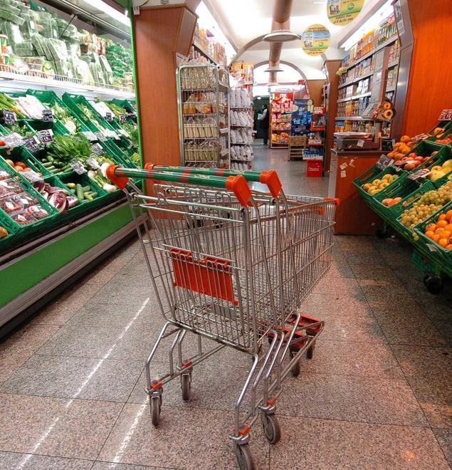 Ricavi, i ristoranti “battono” i negozi 