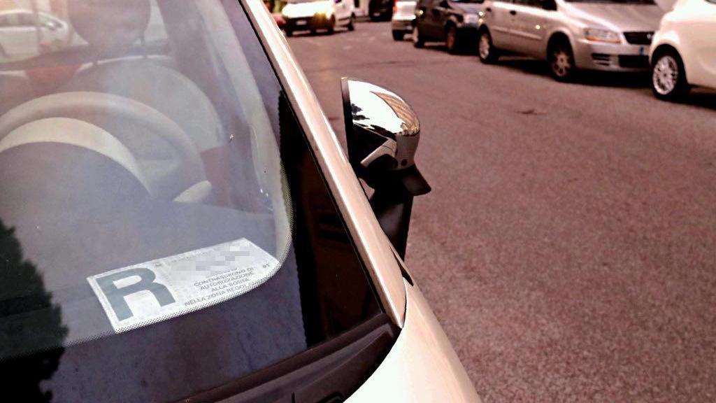 Un contrassegno auto per i residenti del centro