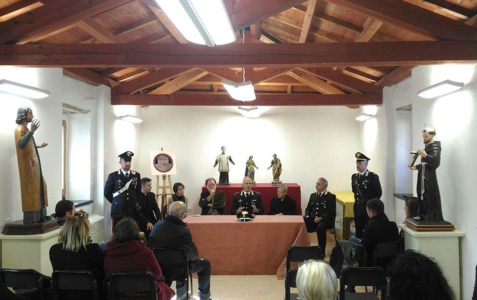 Restituite le antiche statue lignee 
