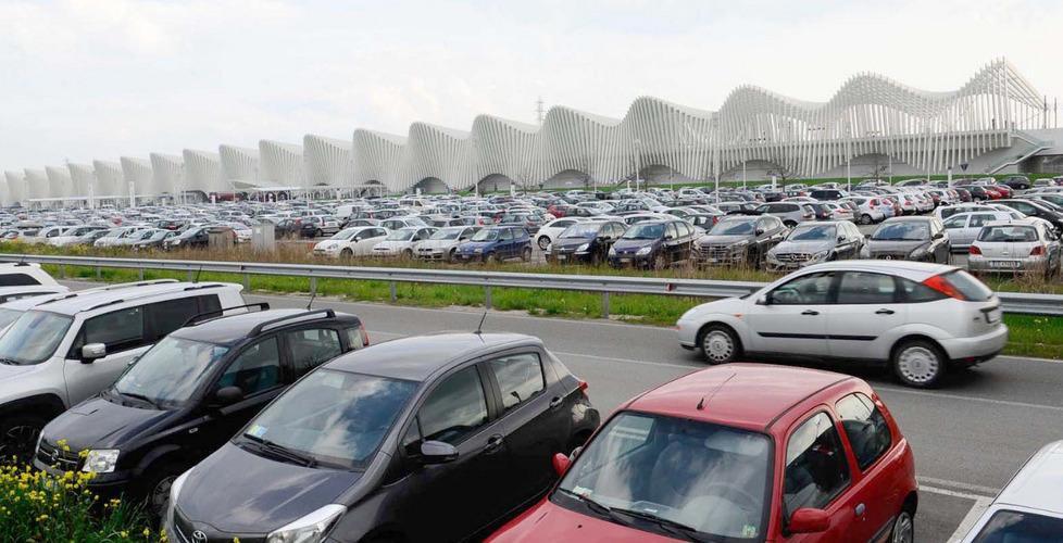 Mediopadana, in arrivo parcheggi a pagamento 