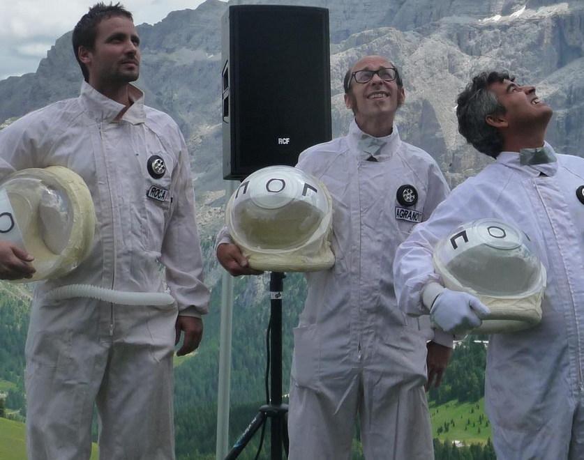 Senti come suona Gagarin alla Tenda di Modena