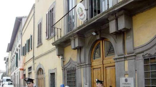 Anziana assalita sulla porta di casa da due uomini