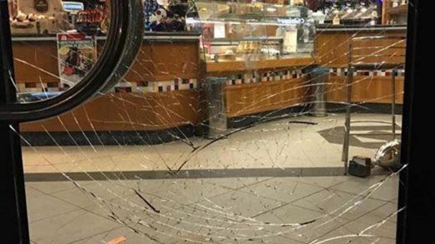Prima un tentato furto al bar poi il blitz nell’area di servizio