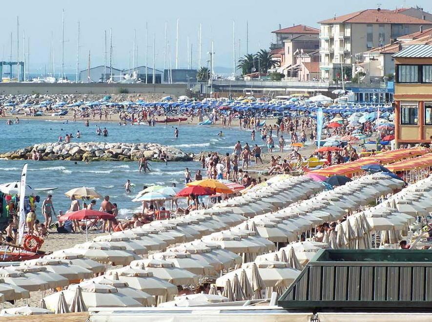 Erosione, nuovi ripascimenti 