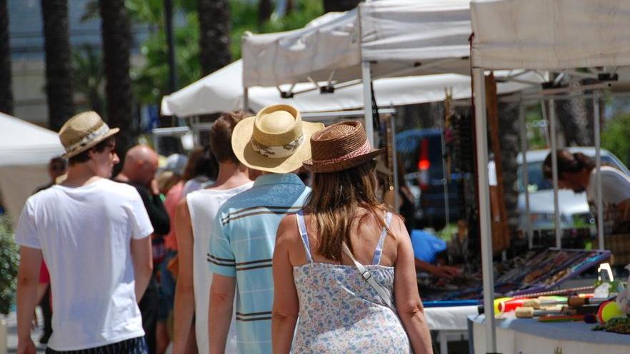 Turismo: boom degli hotel sardi sul web