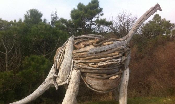 Codigoro, uno scultore crea il presepe 