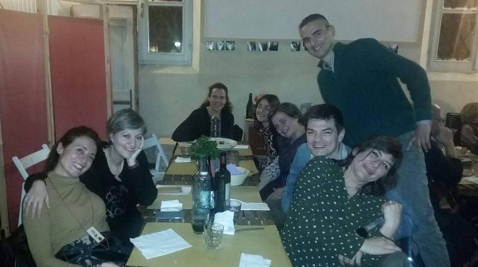 In cinquanta a cena per sostenere l’emporio solidale 