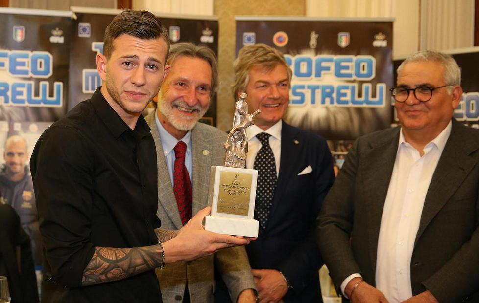Bernardeschi al Maestrelli con il sindaco Bellandi, Antognoni e Corvino (Foto Nucci)