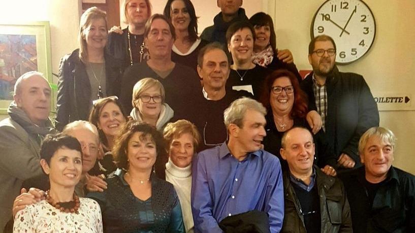 A Calcinaia “Quelli del ’62” hanno riabbracciato la maestra