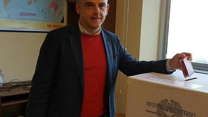 Ai seggi tra dubbi e complottismi