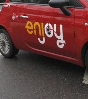 Rubavano le auto condivise per andare in vacanza