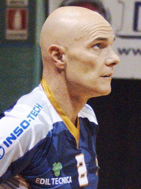 Pallavolo Massa senza pietà 