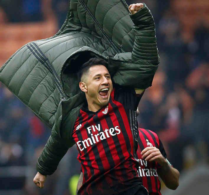 Lapadula tiene alto il Milan Il Crotone va ko nel finale 