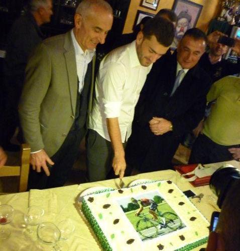 Parata di campioni alla festa per il ciclista Eugert Zhupa