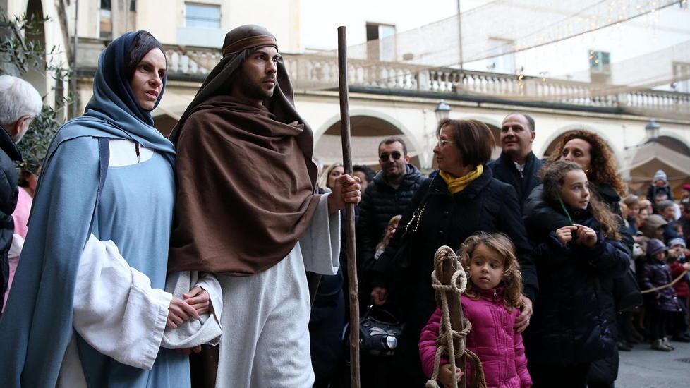 Presepe vivente lungo il fiume Pescia