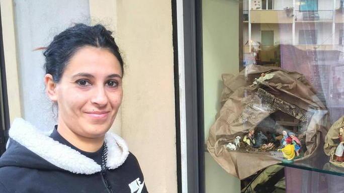 La cabina natalizia e le vetrine: ecco la nuova Origine