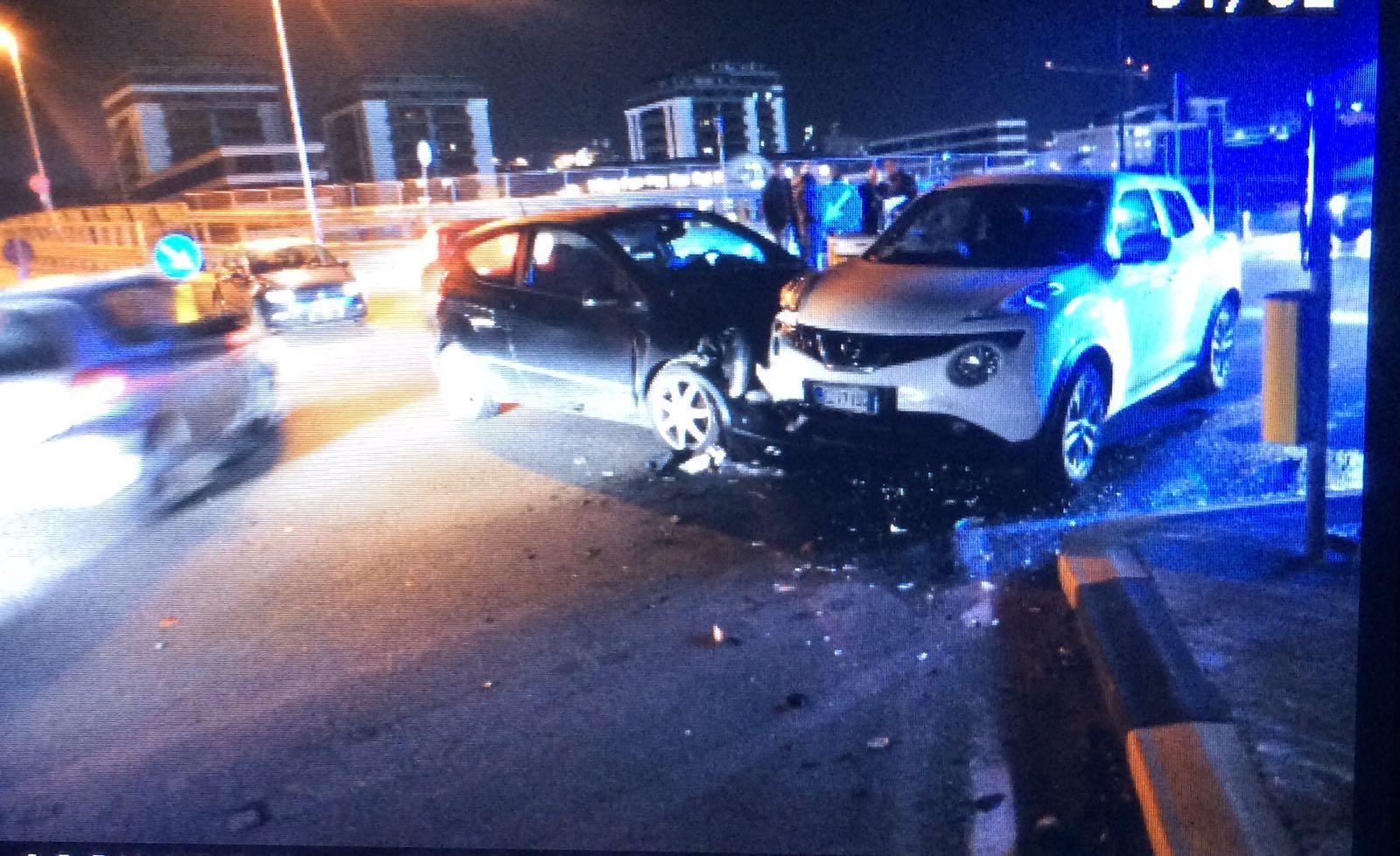 Cagliari, scontro tra auto in via San Paolo: due feriti
