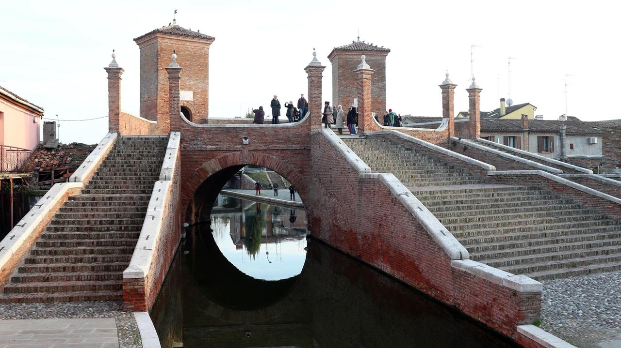 È già tempo di elezioni ma i partiti non ci sono più