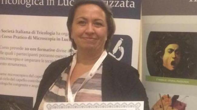 Conquista il diploma di tricologia la parrucchiera Veronica Verdiani