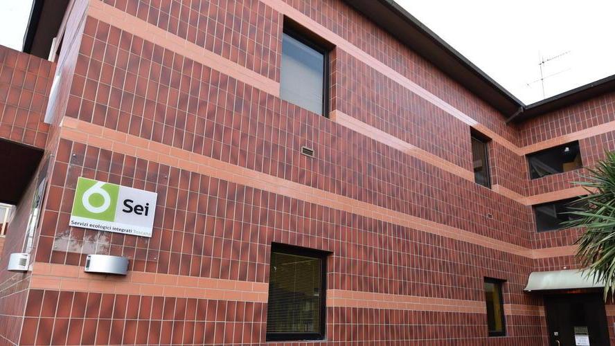 Sette sindaci a Coseca «Fuori il verbale di Sei»