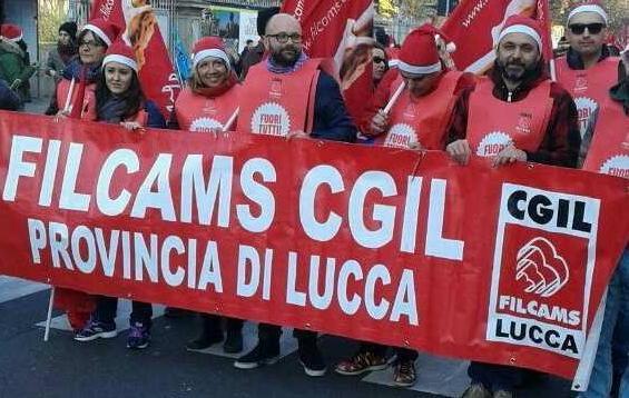 Filcams, bagarre in assemblea 