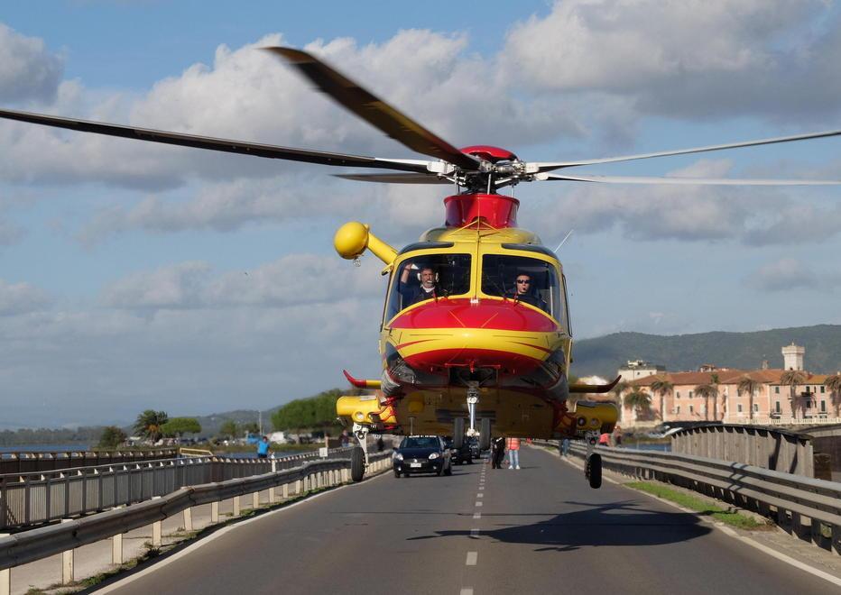 Auto contro motocicletta, centauro finisce all’ospedale